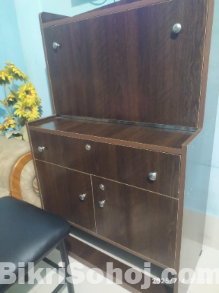 ফোল্ডিং টেবিল